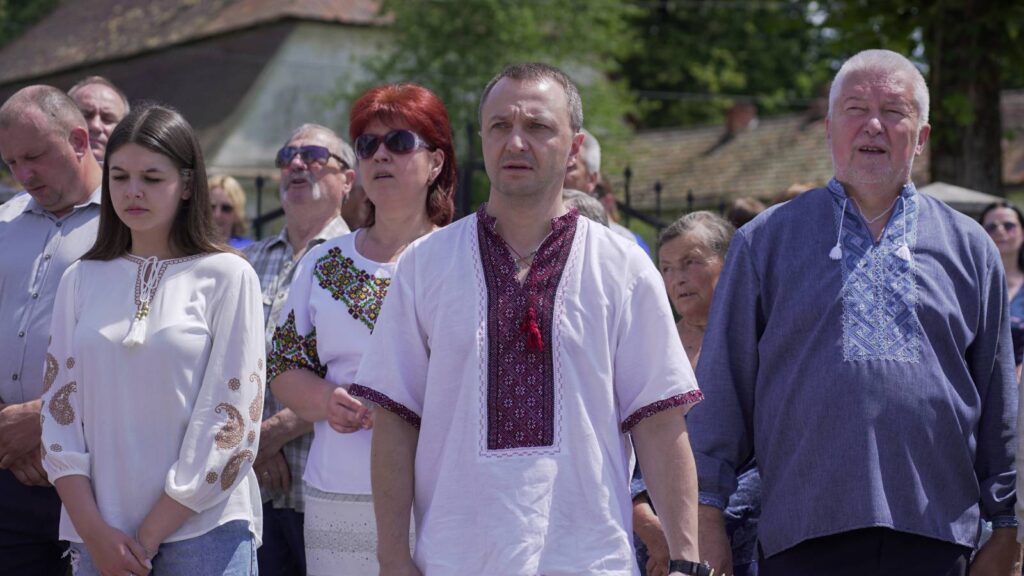 Тарас Кремінь, Василь Кузан (правобіч)